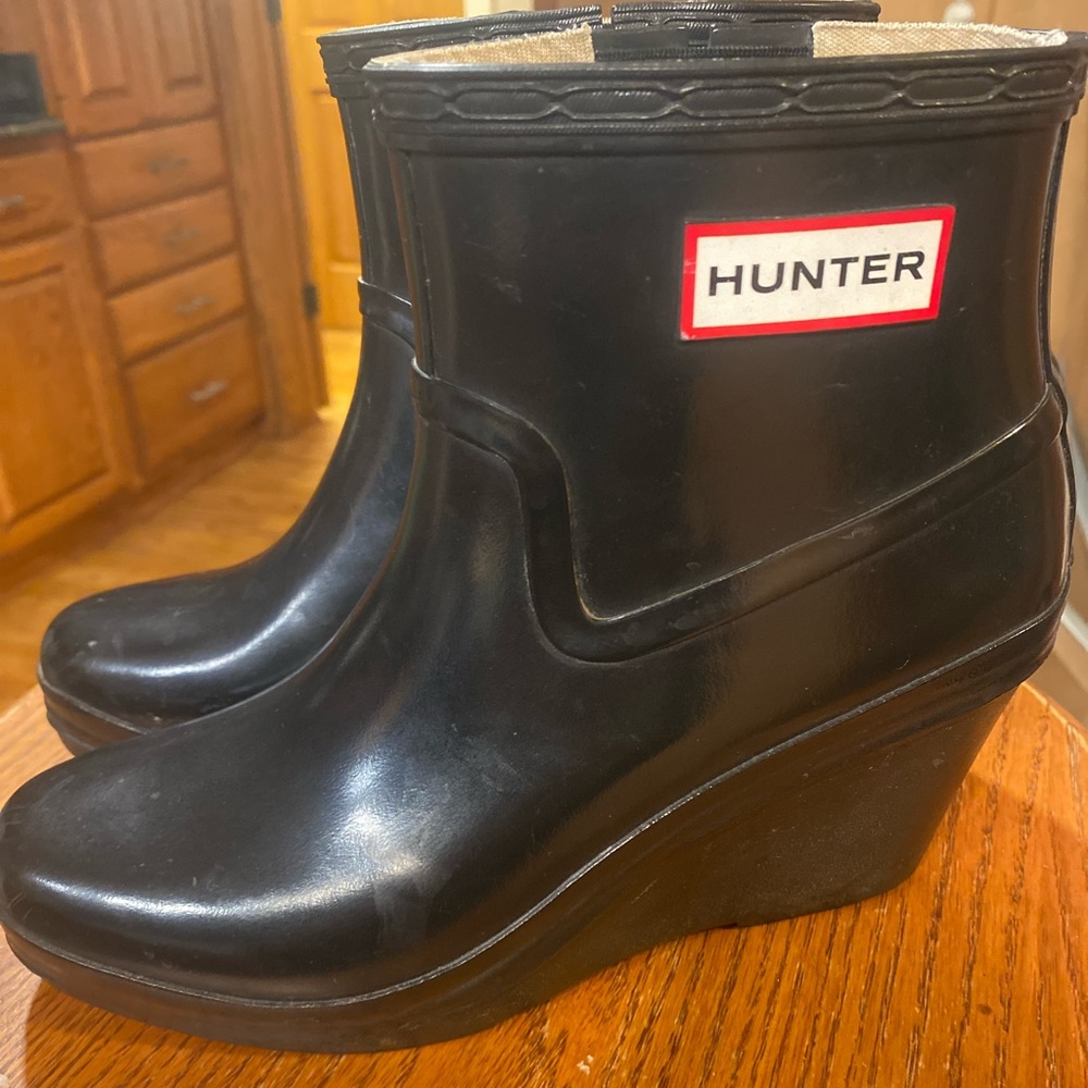 Relisted- Hunter Black Patent Wedge Rain Mini Boot